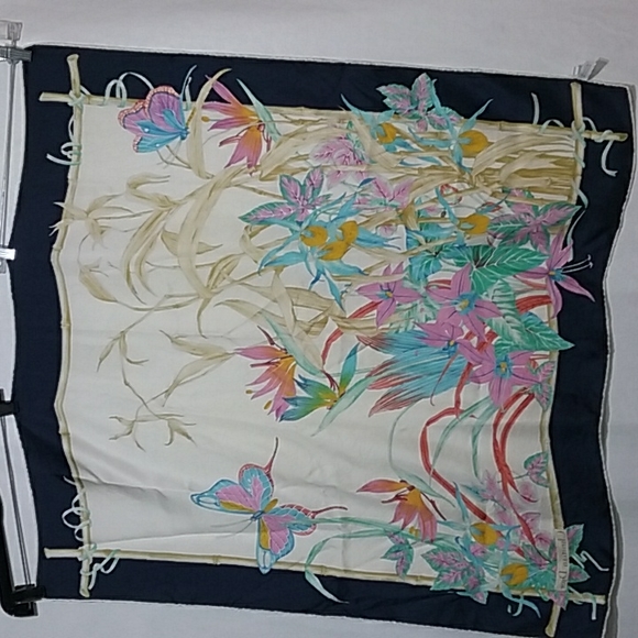 Christian Dior silk scarf size 34 x 34 Made in Italy Vintage - Picture 15 of 15